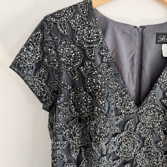 La Femme 26447 Two Tone Satin A-Line V-Neck Gown Platinum Silver Gray - Picture 6 of 16